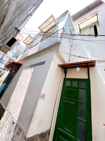 Cho thuê nhà nguyên căn, đường Tôn Thất Thuyết, quận 4, 50m2, 3 phòng ngủ, 1 toilet