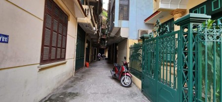 Cho Thuê Nhà Nguyên Căn, Trần Cung, Bắc Từ Liêm, 40m2 x 4 T, 4 PN, Giá: 9Tr/Th(Có TL)