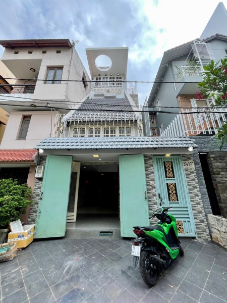 Cho thuê biệt thự đường Lê Đức Thọ p6, gồm 5 phòng, phù hợp Công Ty, Vp, Gia Đình, 85m2, 5 phòng ngủ, 5 toilet