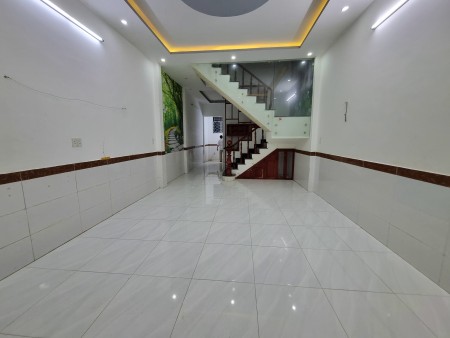 Cho thuê nhà nguyên căn, mặt tiền đường xe hơi, giá chỉ 9 tr, Tăng Nhơn Phú A, Quận 9