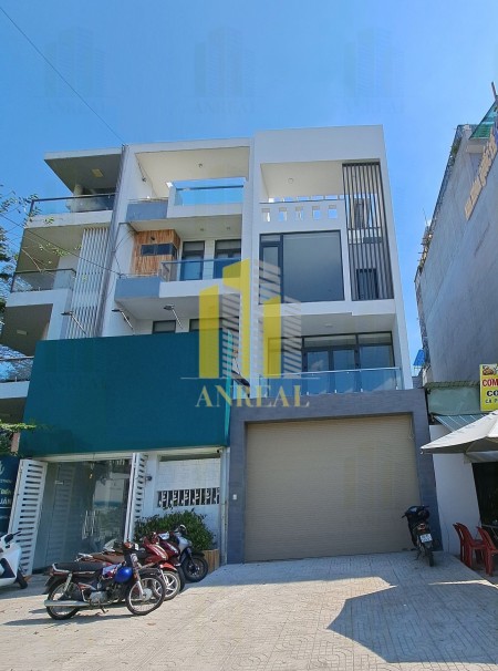 Nhà Mặt Tiền Trần Lựu 5x20 3 Lầu Có Thang máy