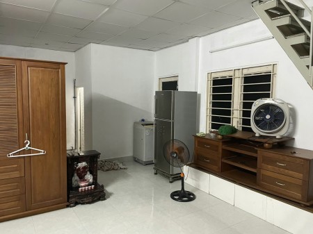 Cho thuê Nhà Nguyên Căn, 2 phòng ngủ, 2 wc, Tây Hòa, Phước Long A, Quận 9, Giá chỉ 7.5 tr, 80m2, 2 phòng ngủ, 2 toilet