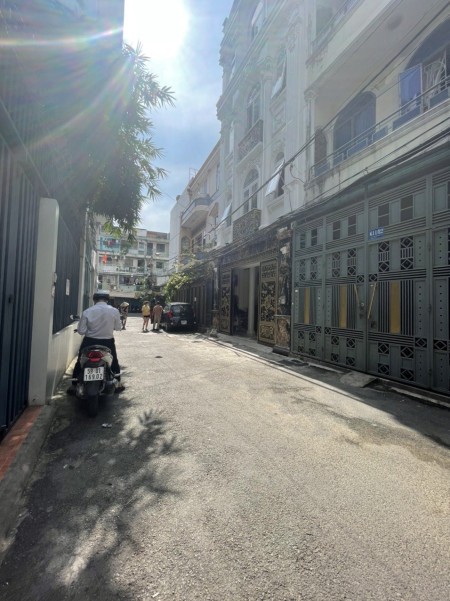 cho thuê NC cư xá đô thành Dt: 6x10m 3 Lầu giá chỉ 25tr/tháng