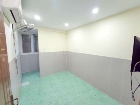 Cho thuê NNC HXH 4m Điện Biên Phủ, Q10 3.5x20m 2L giá 14.5tr/tháng