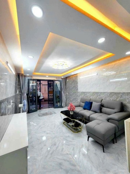 Cho thuê nhà nguyên căn ưu tiên cho gia đình ở sát bên chợ Phú Xuân