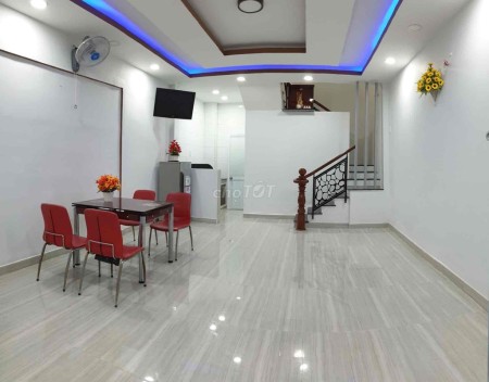 cho thuê nhà NC mới 100% mặt tiền quận 1 5x10m 1L giá chỉ 20tr/tháng