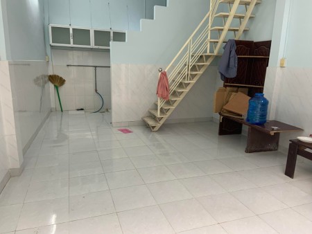 Cho thuê nguyên căn 32m2, 2wc, nhà sạch, khu an ninh