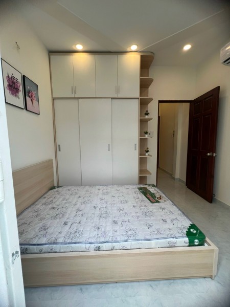 Nhà nguyên căn mới đẹp, full nội thất gần chợ