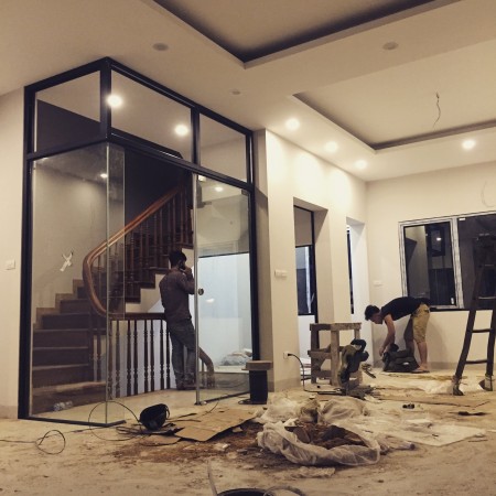 Cho thuê - mặt phố Nguyễn Khang - 60m2 x 4 tầng - mặt tiền 6.5m - kinh doanh tốt