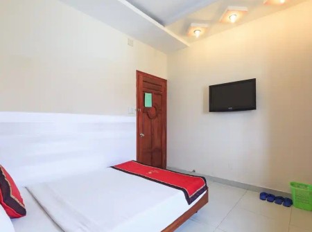 Cho thuê nhà làm CHDV Minh Phụng dt: 7x17m 1 trệt 3 lầu 8pn 8wc giá 35tr/tháng