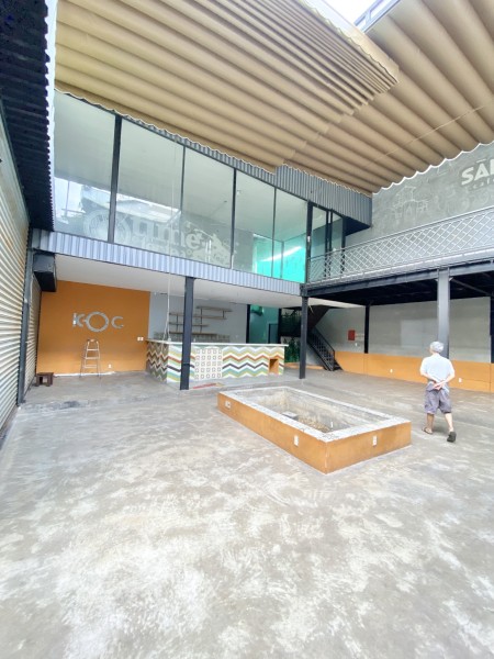 Cho thuê góc 2 mặt tiền kinh doanh tại trung tâm Q.7