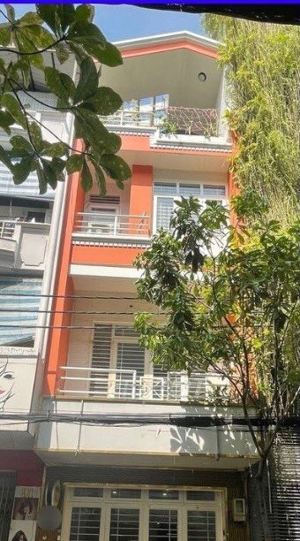 Chính chủ cho thuê nhà đường 45, Quận 4. Giá thuê: 36 triệu TL.