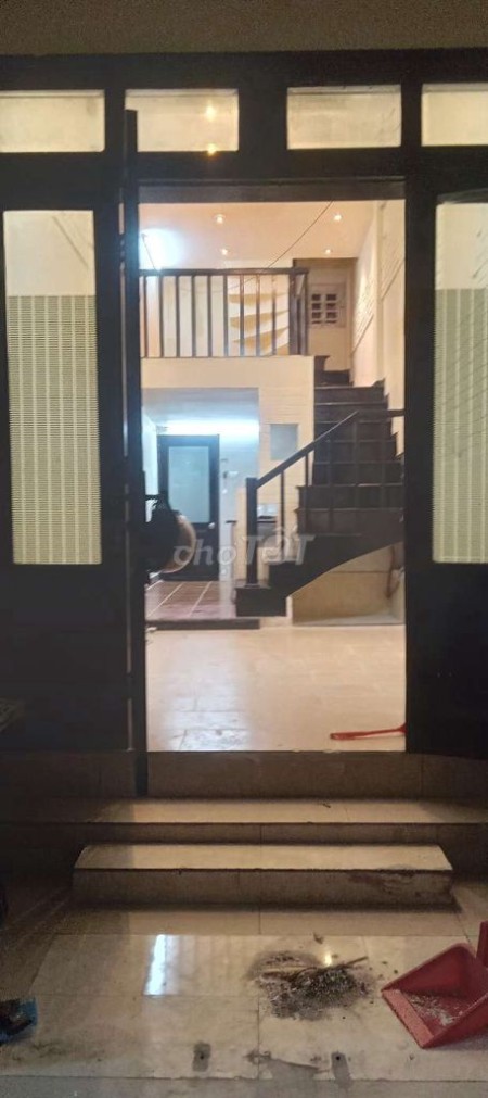 cho thuê nhà NC mới sửa 571 cách mạng tháng 8 giá 12tr/tháng