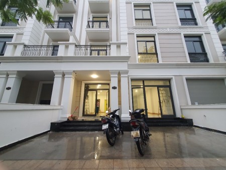 (CHÍNH CHỦ) (ĐÃ CẬP NHẬT SĐT)Cho thuê nguyên căn Shophouse Vinhomes Grand Park