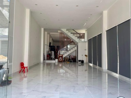 Cho thuê nhà nguyên căn hoặc mặt bằng tiền ., 160m2, 3 phòng ngủ, 6 toilet