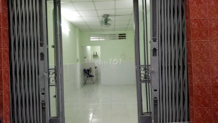 cho thuê nhà quận 3 cách mặt tiền 10m ngay chợ Bàn Cờ