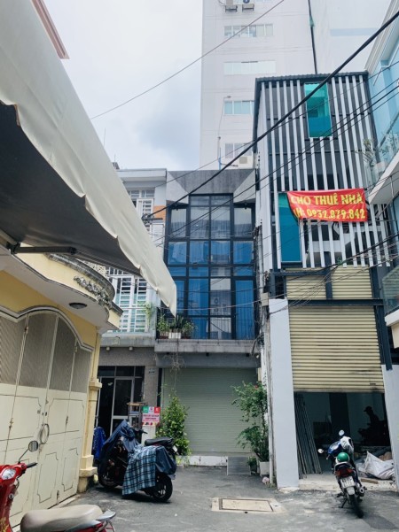 Nhà cho thuê 99 / 103b Võ Văn Tần, p. VTS quận 3 9 x 11 trệt 2 lầu 250 m2 sử dụng, 250m2, 3 phòng ngủ, 3 toilet