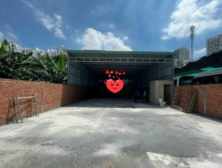 Cho thuê kho Lê Văn Lương, 10x30m, giá 25 triệu, 300m2, 1 phòng ngủ, 1 toilet