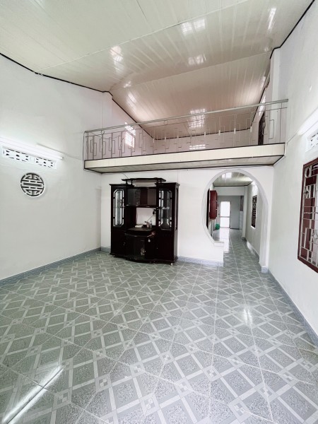 Cho thuê NNC Ngô Đến rộng trên 200m2 giá rẻ. Nhà 3 gian, hẻm xe hơi, 210m2, 7 phòng ngủ, 3 toilet