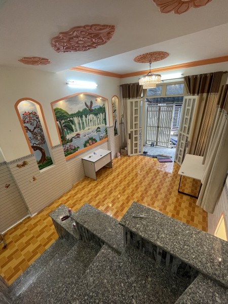 Chính chủ cho thuê nhà nguyên căn 1 trệt 2 lầu gần chợ Phú Lạc, 56m2, 4 phòng ngủ, 3 toilet