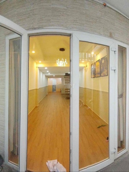 Chính chủ cho thuê nhà đường Lê Hồng Phong, p2, q10