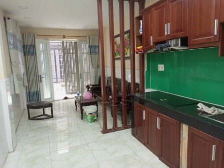 Cho thuê nhà Nguyễn Văn Cừ - DT 4 x10