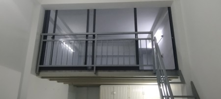 Cho thuê nhà có gác lửng mặt tiền đường số 7.