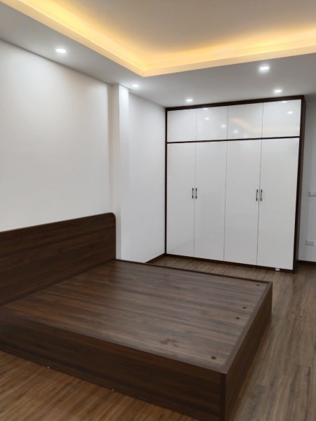 Do nhu cầu không sử dụng tôi muốn cho thuê nhà nguyên căn ngõ 322, ngách 158 Nhân Mỹ - Mỹ Đình. Nhà, 40m2, 3 phòng ngủ, 4 toilet