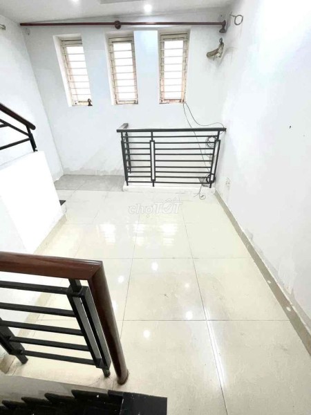 Cho thuê nhà nguyên căn mặt tiền Hà Tôn Quyền Q11 - 12tr/tháng, 20m2, 2 phòng ngủ, 2 toilet