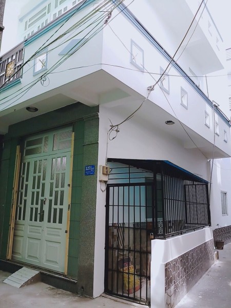 Cho thuê nhà nguyên căn 1 trệt 2 lầu số 127/27 Mễ Cốc, Cầu số 3, p.15, q.8, 130m2, 4 phòng ngủ, 3 toilet