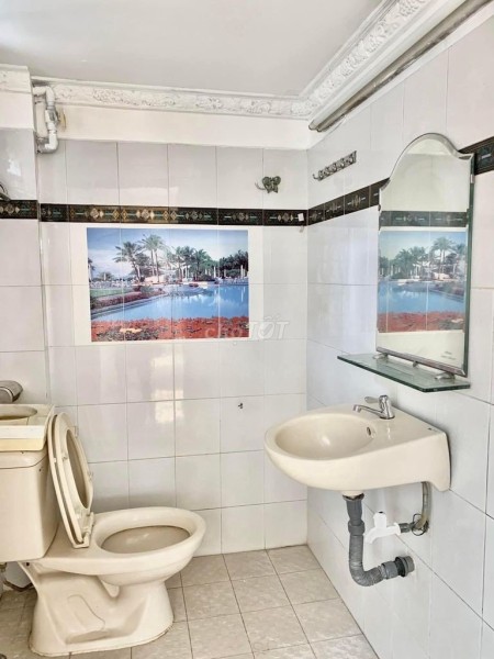 cho thuê nhà Nguyễn Văn Cừ, Phường 2, Quận 5 Diện tích: 3x8m: 1 trệt 2 lầu 11tr/th