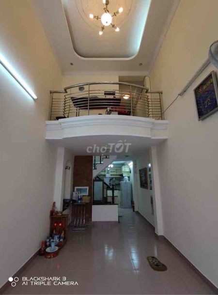 Nhà ở 3 phòng ngủ, 3 phòng VS- Võ văn Kiệt phường cầu kho q1