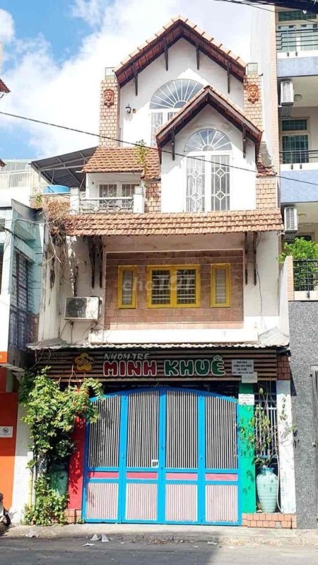 cho thuê nhà MT cửu long DT 5x12m 1 trệt 2 lầu, sân thượng .giá 22tr/th