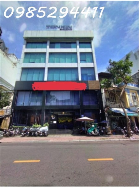 Chính chủ Cho thuê nhà vị trí đắc địa mặt tiền 132 - 134 Yersin ngay trung tâm Quận 1, 304m2, ,