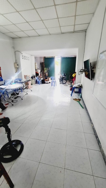 Cho thuê nhà VTKD 7m Phú Thọ Hoà quận Tân Phú 4.6 x 20 chỉ 12 triệu còn tl