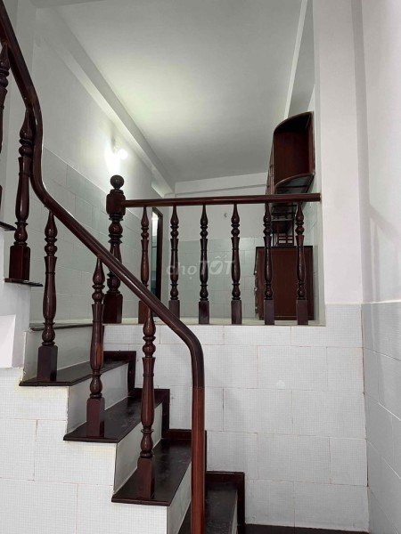 cho thuê nhà mặt tiền đường tân trangMặt tiền trước nhà 8m , nhà nở hậu