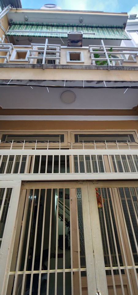 Chính chủ cho thuê nhà chợ Tân Định Q1, 56m2, 2 phòng ngủ, 1 toilet