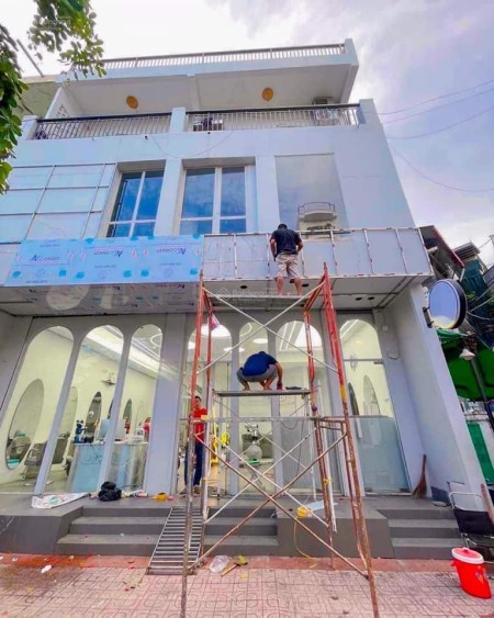 Cho thuê nhà mặt tiền dtsd: 350m2 Trần Huy Liệu , Phú Nhuận