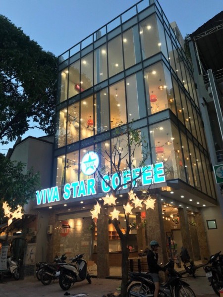 Cho thuê biệt thự Ba Son, Bến Nghé Q1, nhà đẹp ngang 10m. Nâng tầm thương hiệu kinhdoanh