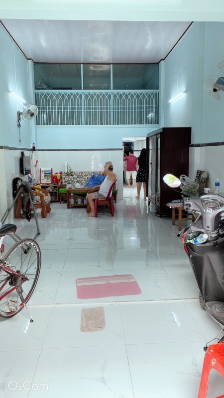 Cho thuê nhà hẻm 8m Hoà Bình quận Tân Phú 4 x 17m -2 tầng chỉ 9 triệu tl