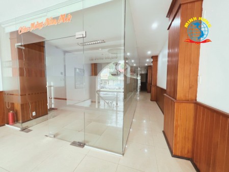 Cho thuê nhà nguyên căn làm văn phòng kinh doanh, 125m2, 9 phòng ngủ, 8 toilet