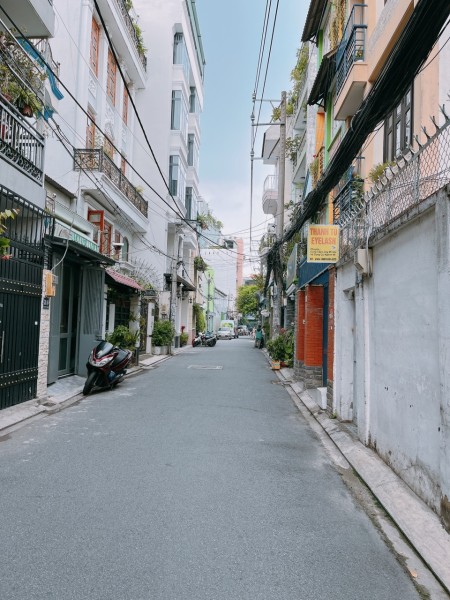 Cho thuê HXH 6M Phan Đăng Lưu, PN, 4 Tầng, 280m2 SD, 4PN,4WC, Giá chỉ 25tr