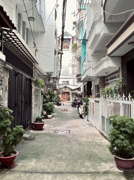 Cho thuê nhà 3.3x12,3pn 3 wc Giá thuê 17 triệu/tháng