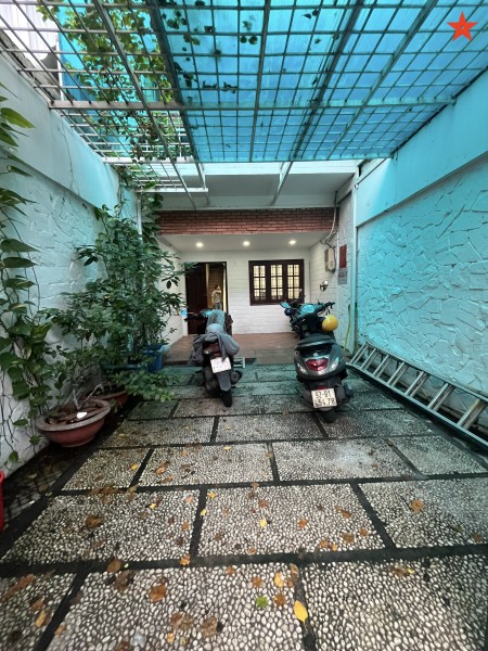 MT Nguyễn Huy Tưởng 4x30m, 1trệt, 1lầu 4phòng 2wc. Hợp VPCT+ Ở GĐ.