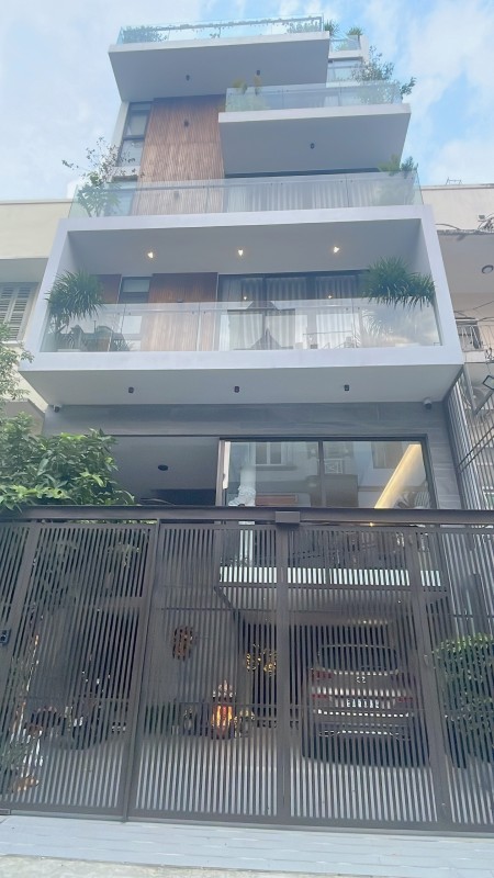 Cho thuê nhà Villa khu VIP Phan Xích Long, 104 Hoa Đào, PN, 8x20, 4 Tầng, Giá 57 tr, 640m2, 6 phòng ngủ, 6 toilet