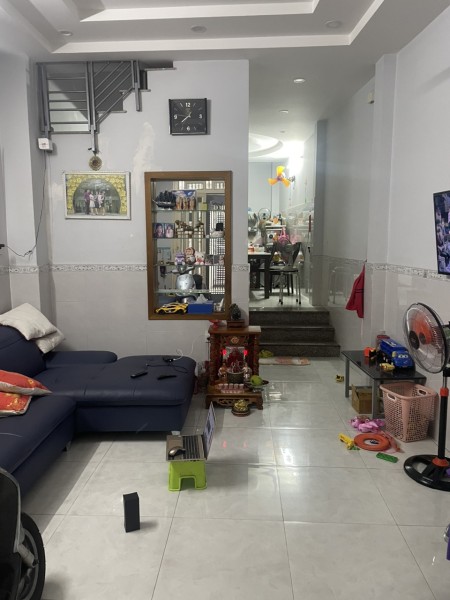 Cho thuê nhà Hẻm 5M đường Lê Văn Sỹ, Q3, 4 tầng, 280m², Giá: 26 triệu, gần ngã tư Trần Quang Diệu, 280m2, 5 phòng ngủ, 4 toilet