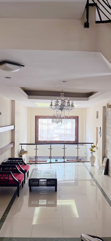 Nhà Chính Chủ MT Đào Duy Anh, Phường 9, Quận Phú Nhuận. DT 4x22m, Trệt 1 Lửng 3 Lầu, 5PN 5WC 6ML, Gi