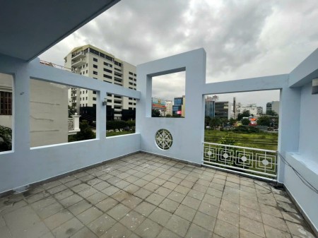 Đi đến slide 8