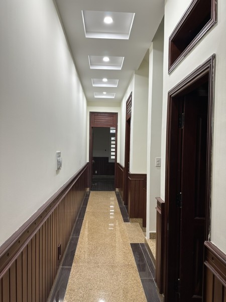 Nhà mới chính chủ - Cho thuê nguyên căn- 5 phòng ngủ -Quận, 100m2, 5 phòng ngủ, 3 toilet