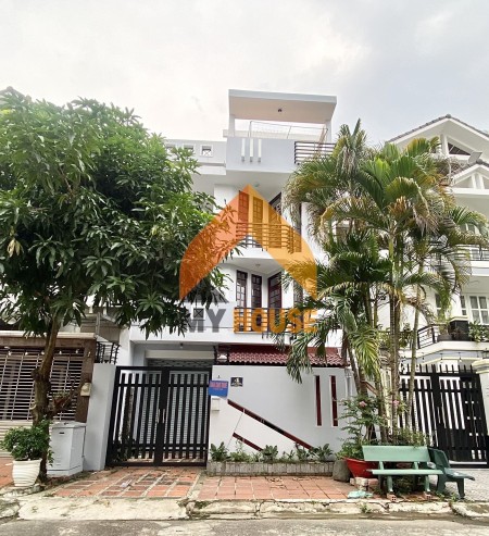 Đi đến slide 1